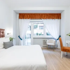 https://domus-bella-roma-rome.it-romehotels.com