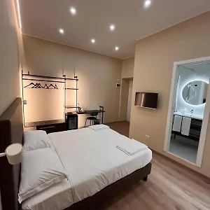 https://colosseum-deluxe.it-romehotels.com